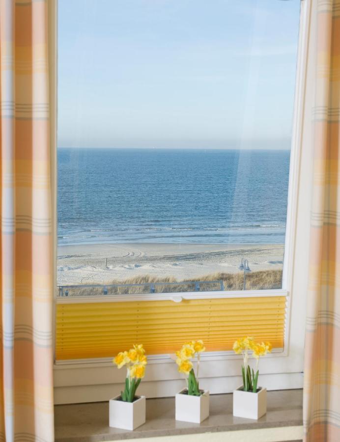 Mit Meerblick Und Westbalkon